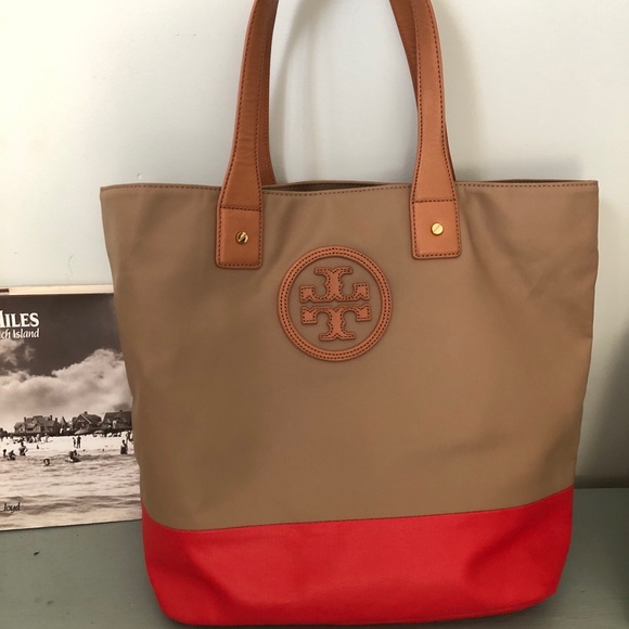 Tory Burch Handbags - Tory Burch Totebag